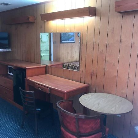 Pinelodge Motel Baxley 外观 照片