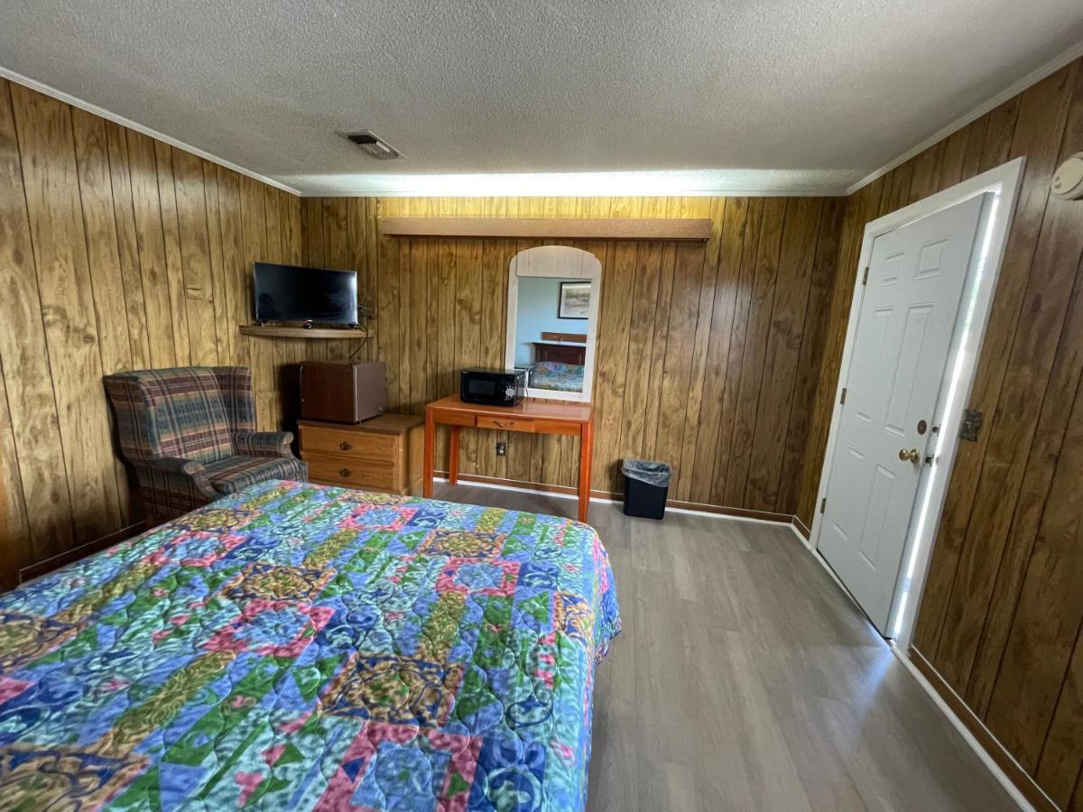 Pinelodge Motel Baxley 外观 照片