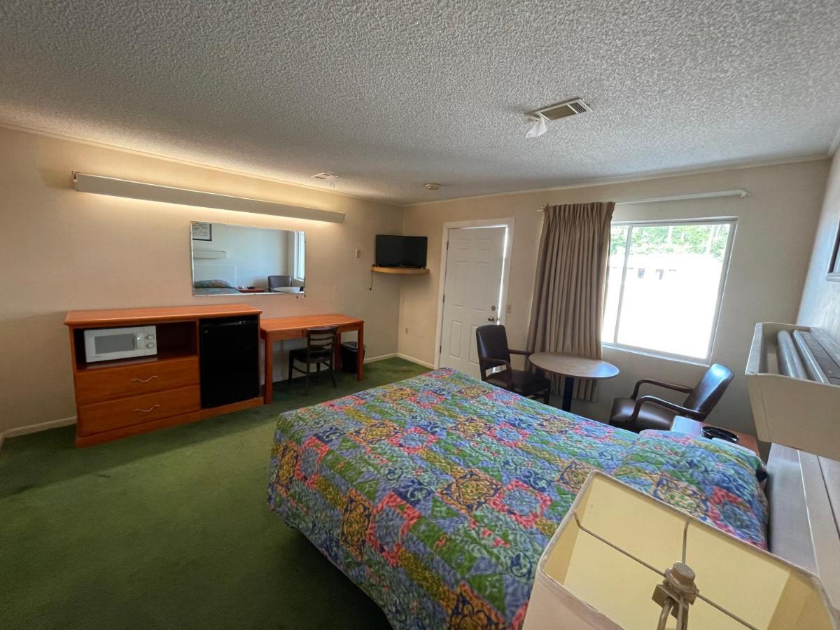 Pinelodge Motel Baxley 外观 照片