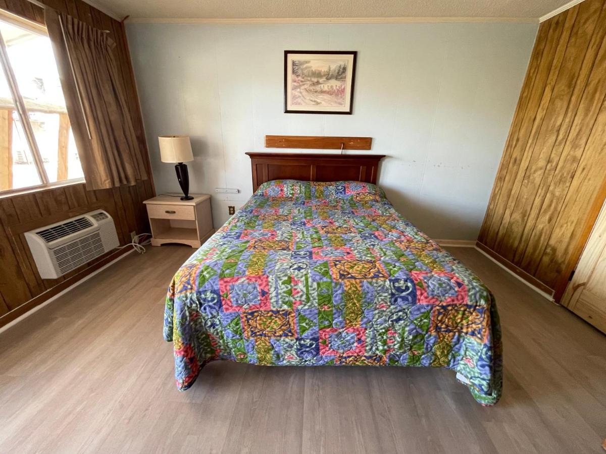 Pinelodge Motel Baxley 外观 照片