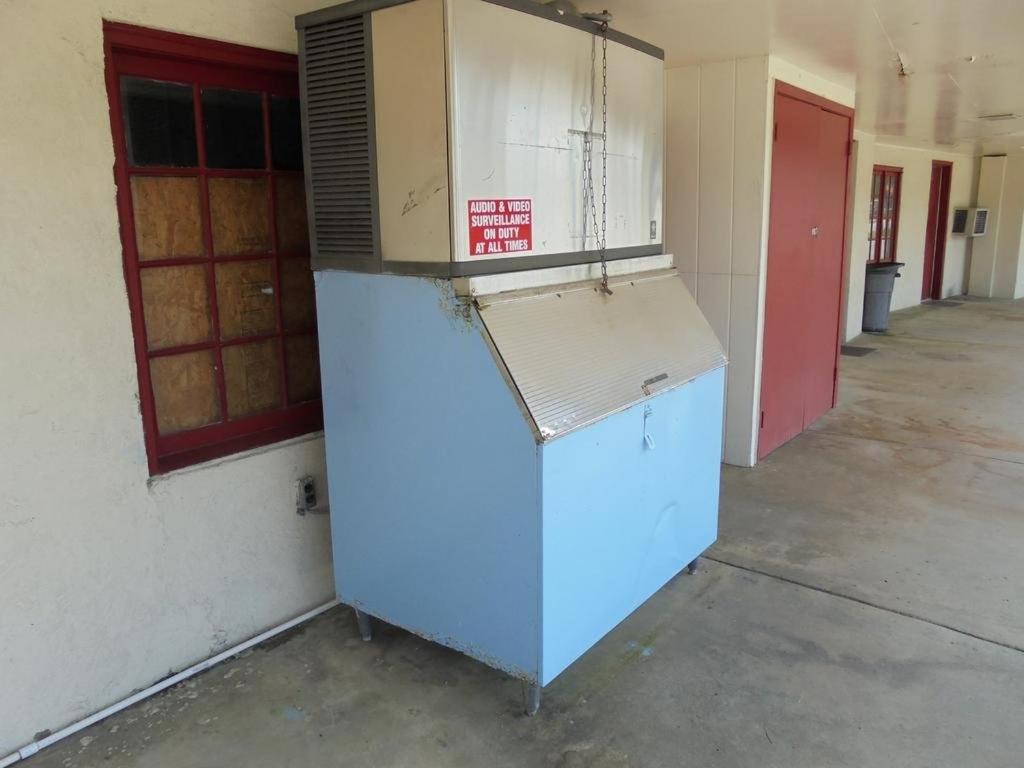 Pinelodge Motel Baxley 外观 照片