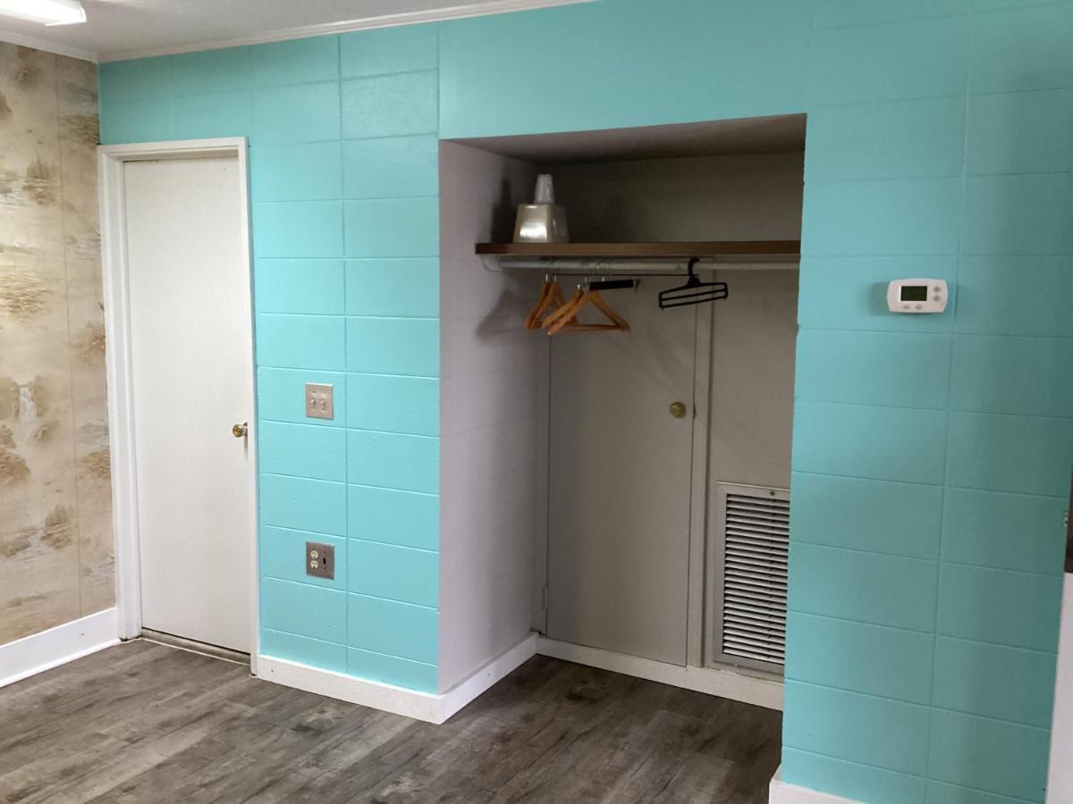 Pinelodge Motel Baxley 外观 照片